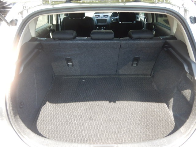 MAZDA AXELA 2012